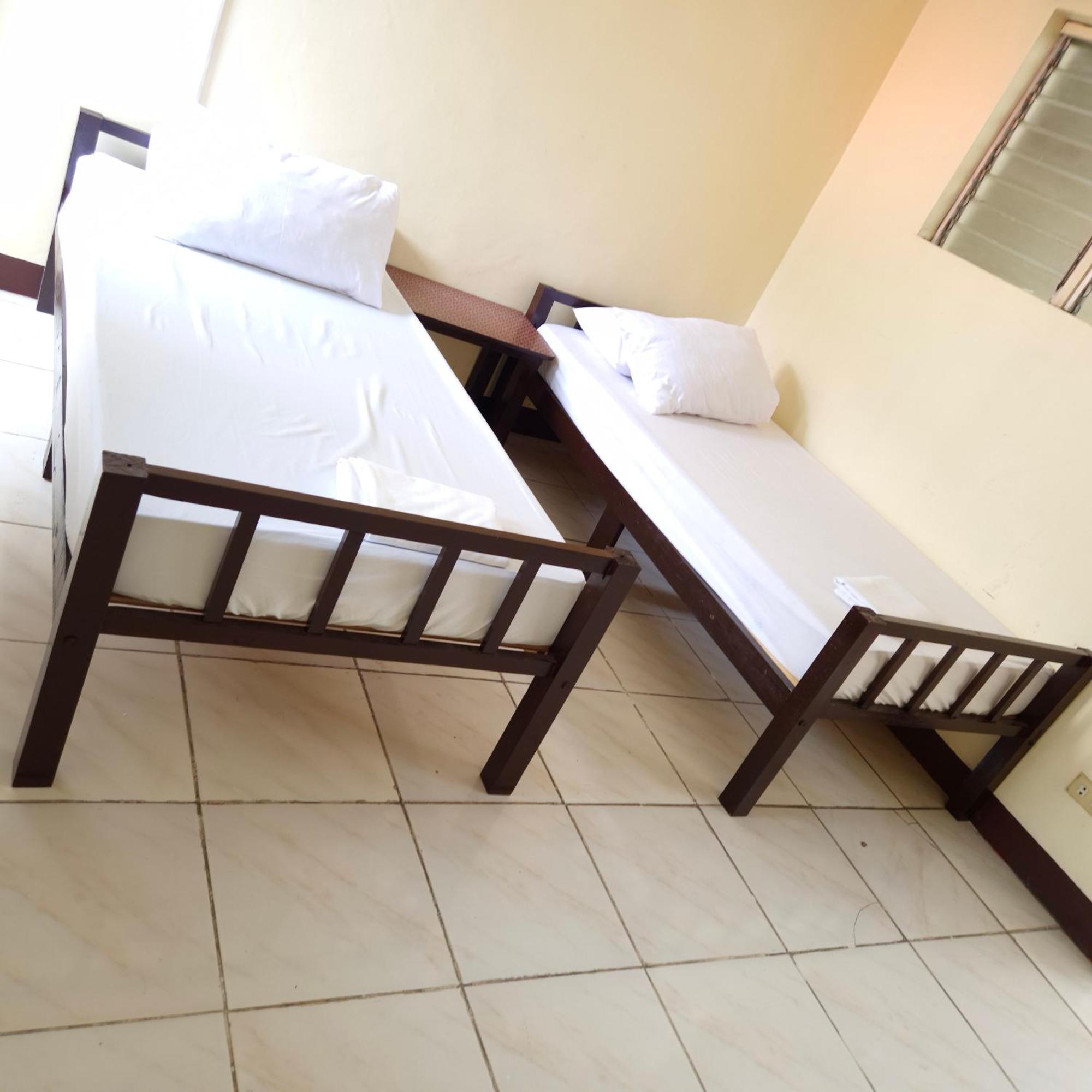 Cool Martin Family Hotel And Resort Bacoor 外观 照片